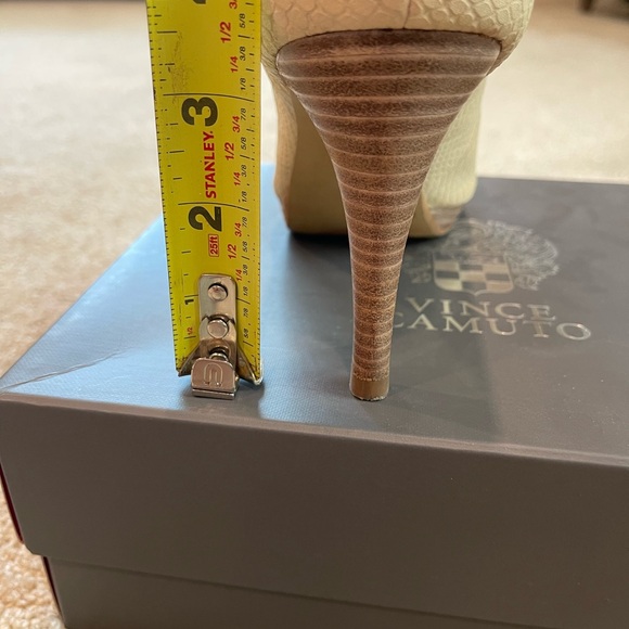 Vince Camuto Zella Stiletto Heels with Snake Print Textured Design - Picture 5 of 9